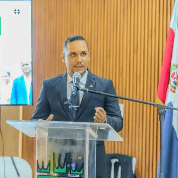 Héctor Figaró destaca respuesta inmediata ante crisis sanitaria que afectaba disposición de residuos sólidos en la demarcación